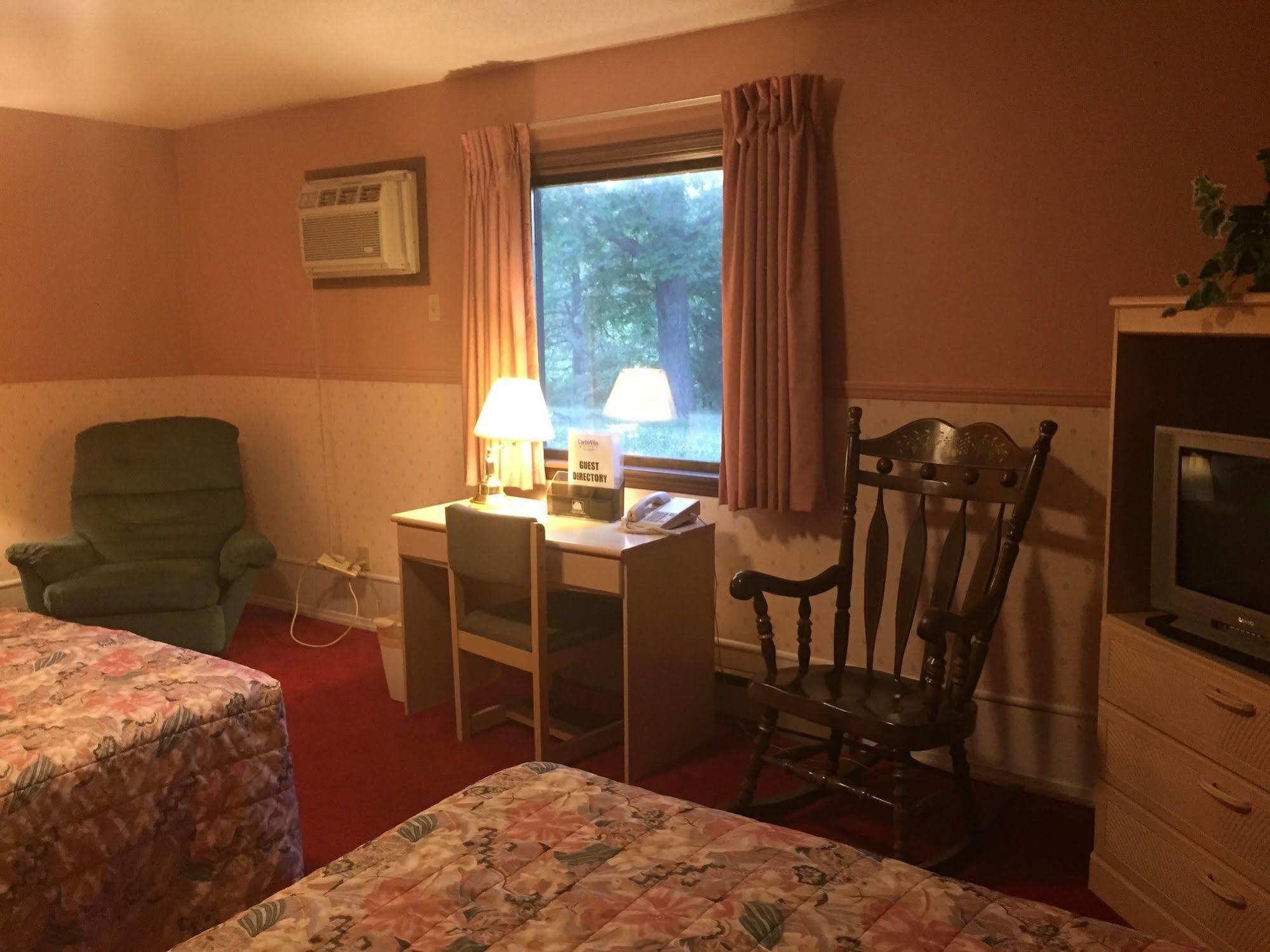 Carlin Villa Motel Carlinville Eksteriør bilde
