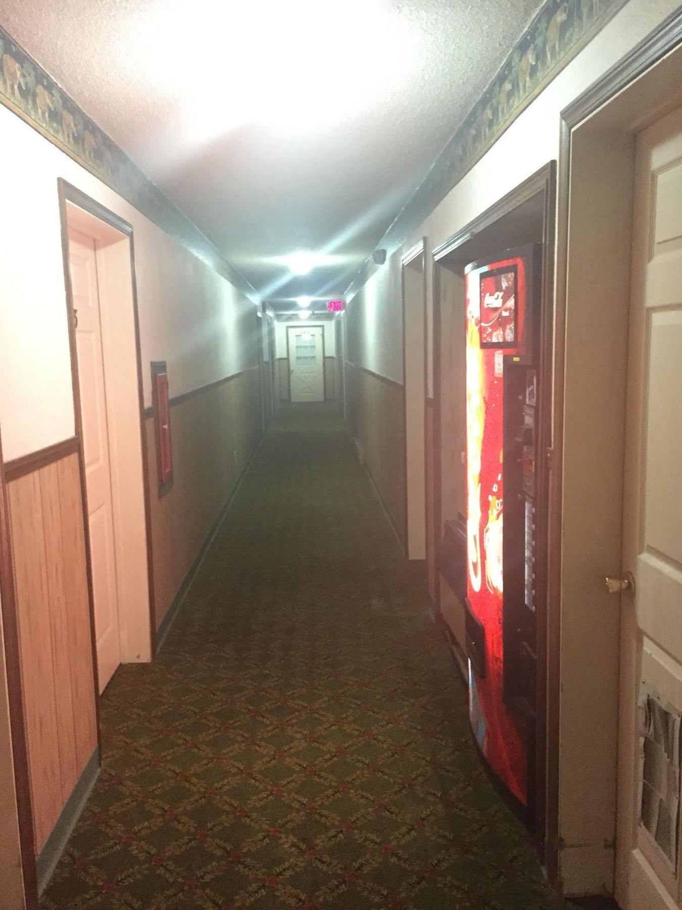 Carlin Villa Motel Carlinville Eksteriør bilde
